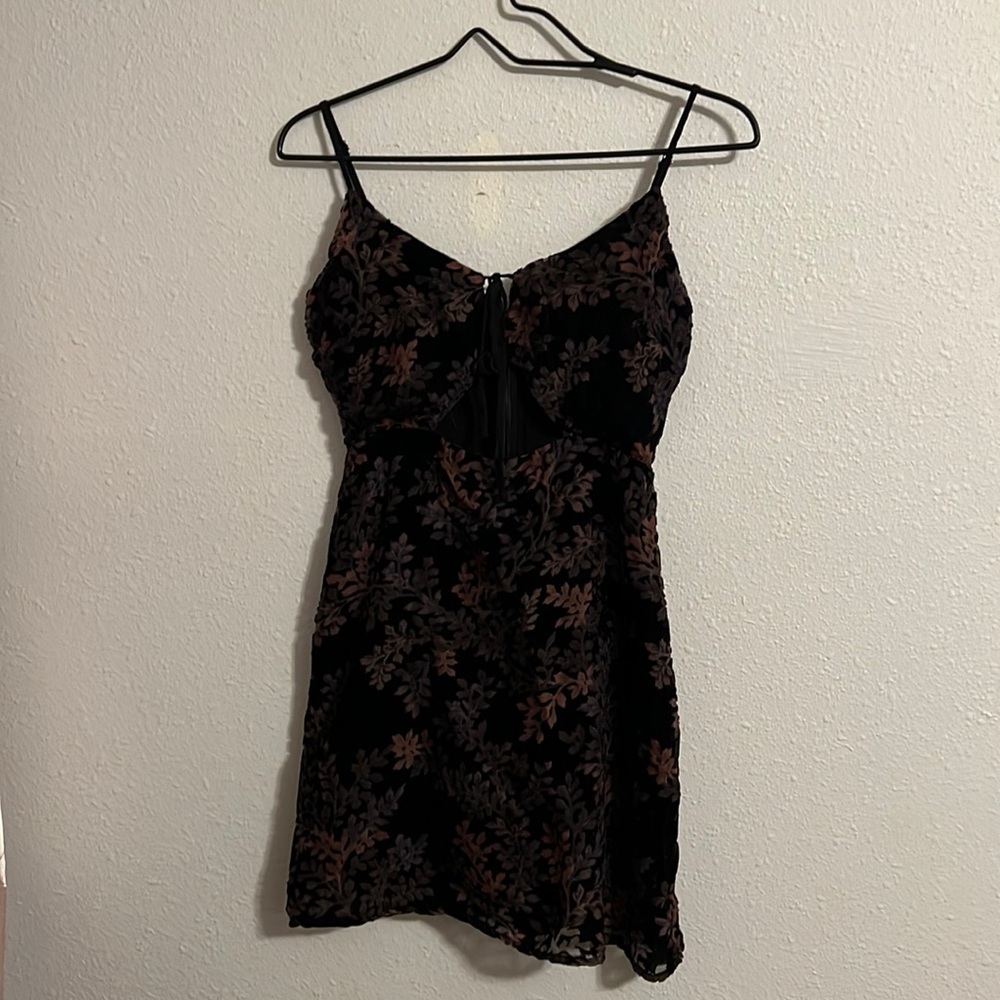 Wild Honey Black/Velvet Floral Dress Size S